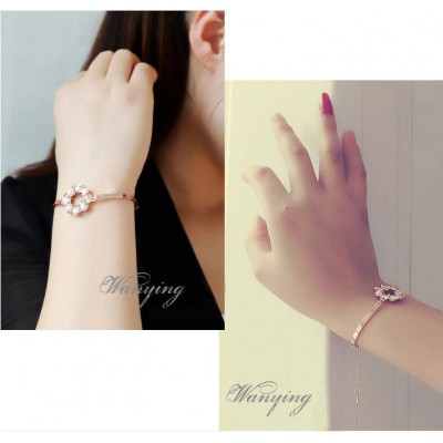 http://www.orientmoon.com/10124-thickbox/wanying-stylish-crystal-alloy-bracelet.jpg