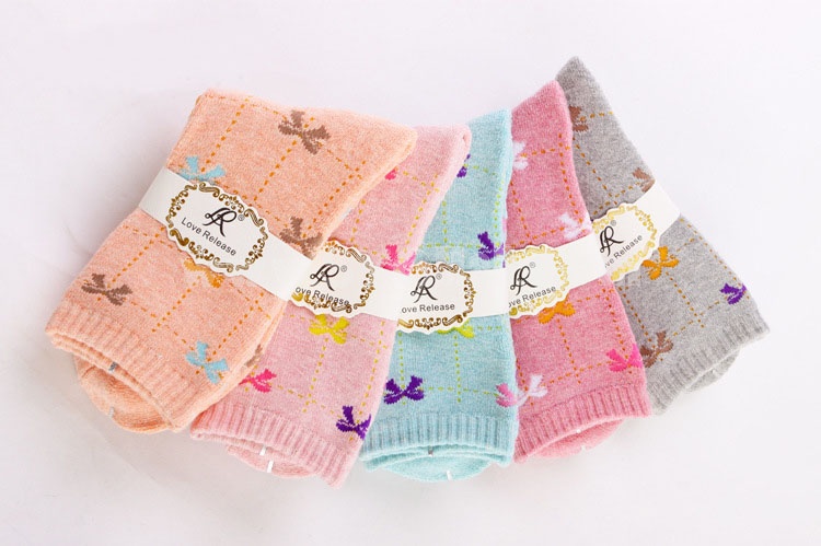 10pcs/Lot Cartoon Women Winter Thickened Woolen Socks Room Socks -- Butterflies Mixed Colors