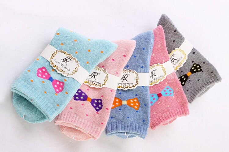 10pcs/Lot Cartoon Women Winter Thickened Woolen Socks Room Socks -- Single Butterfly Mixed Colors