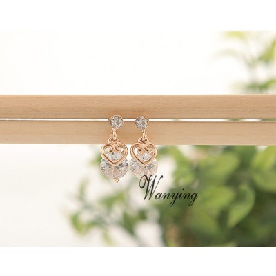 http://www.orientmoon.com/10234-thickbox/wanying-hearts-shape-stud-earrings.jpg