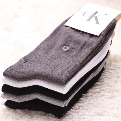 http://www.orientmoon.com/102384-thickbox/10pcs-lot-men-winter-thickened-cotton-socks-formal-socks-calvin-mixed-colors.jpg