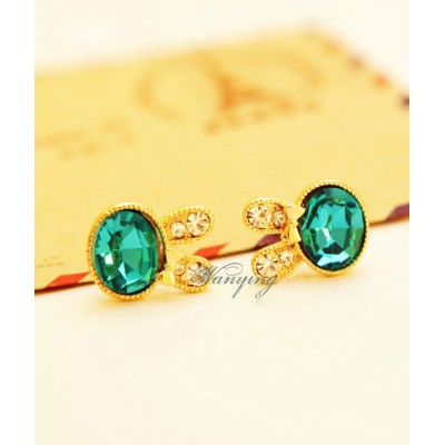 http://www.orientmoon.com/10273-thickbox/wanying-lovely-rabbit-crystal-stud-earrings.jpg