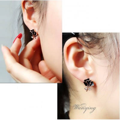 http://www.orientmoon.com/10350-thickbox/wanying-stylish-rose-rhinestone-stud-earrings.jpg