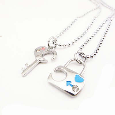 http://www.orientmoon.com/106221-thickbox/jewelry-lovers-neckla-created-infinity-chain-pendant-key-lock-couple-necklace-2pcs-set-xl197.jpg