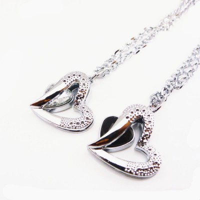 http://www.orientmoon.com/106231-thickbox/jewelry-lovers-neckla-created-infinity-chain-pendant-xilion-heart-pendant-couple-necklace-2pcs-set-xl231.jpg