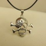Wholesale - Fashion Character Sliver CrossBones Pendant Necklace Charm Chain Jewelry for Men 76