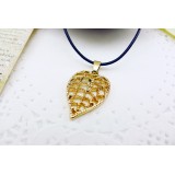 Wholesale - Fashion Character Leaf Pendant Necklace Charm Chain Jewelry for Women X32