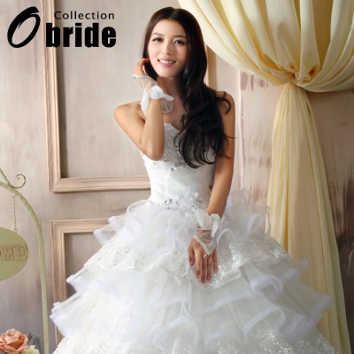 http://www.orientmoon.com/10674-thickbox/ball-gown-strapless-sweetheart-wedding-dresses-with-beaded-applique.jpg