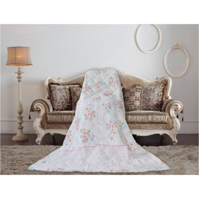 http://www.orientmoon.com/106827-thickbox/simoyo-floral-pattern-lightweight-natural-silk-comforter-for-summer-5975inch.jpg