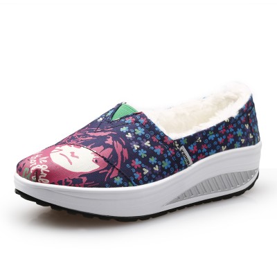 http://www.orientmoon.com/112797-thickbox/women-s-canvas-platform-slip-on-sneakers-winter-warm-cotton-padded-walking-shoes-9001-41.jpg