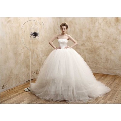 http://www.orientmoon.com/11286-thickbox/ball-gown-strapless-sweetheart-wedding-dresses-with-cathedral-train.jpg