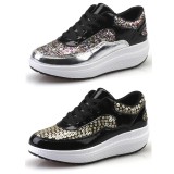 Wholesale - Women's Glossy Leather Sneakers Flashing Athletic Walking Shoes 1666
