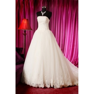http://www.orientmoon.com/11302-thickbox/ball-gown-strapless-sweetheart-luxurious-wedding-dresses-with-cathedral-train.jpg
