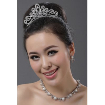 http://www.orientmoon.com/11332-thickbox/gorgeous-alloy-wedding-bridal-tiara.jpg