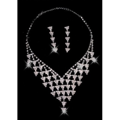 http://www.orientmoon.com/11362-thickbox/gorgeous-shining-alloy-with-imitation-pear-wedding-bridal-necklace-and-earrings-jewelry-set.jpg