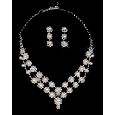 http://www.orientmoon.com/11363-thickbox/gorgeous-shining-alloy-with-imitation-pear-wedding-bridal-necklace-and-earrings-jewelry-set.jpg