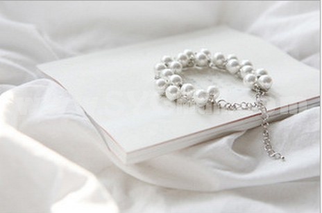 Luxurious Pearl Diamond Alloy Bracelet (TA128)