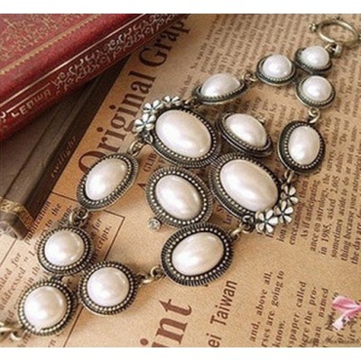 http://www.orientmoon.com/16063-thickbox/luxurious-vintage-flora-pearl-bracelet-t0106.jpg