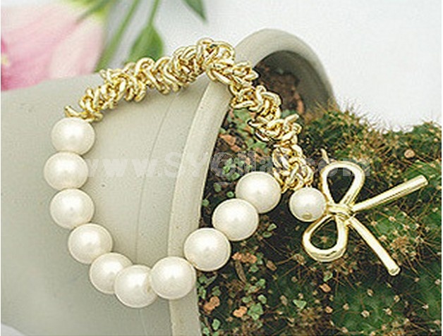 Faddish Lovely Pearl Bowknot Bracelet (B261)