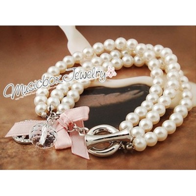 http://www.orientmoon.com/16123-thickbox/stylish-korea-pink-bowknot-pearl-bracelet-tb206.jpg