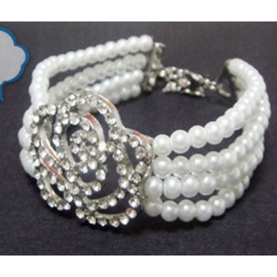 http://www.orientmoon.com/16132-thickbox/hot-sale-korea-exquisite-hollow-rose-pearl-bracelet-tb279.jpg