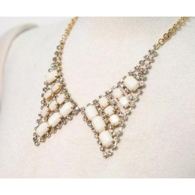http://www.orientmoon.com/17631-thickbox/korea-shiny-vintage-jewel-collar-tb108.jpg