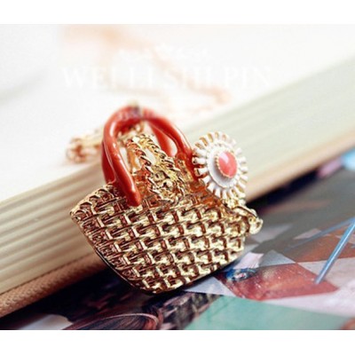 http://www.orientmoon.com/17819-thickbox/exquisite-knitting-bag-daisy-pendant-alloy-sweater-chain-tes0046.jpg