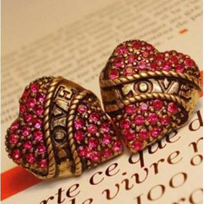 http://www.orientmoon.com/17941-thickbox/retro-korea-diamonds-peach-heart-alloy-earring.jpg