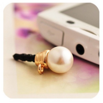 http://www.orientmoon.com/18044-thickbox/tv022-korean-style-pearl-dustproof-cellphone-pandants.jpg