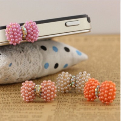 http://www.orientmoon.com/18058-thickbox/tv021-fashion-pearl-bowknot-design-dustproof-phone-pendants.jpg