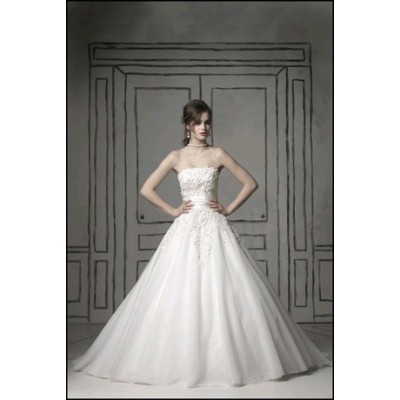 http://www.orientmoon.com/20091-thickbox/mtf-strapless-luxurious-a-line-ball-gown-wedding-dress-s900.jpg