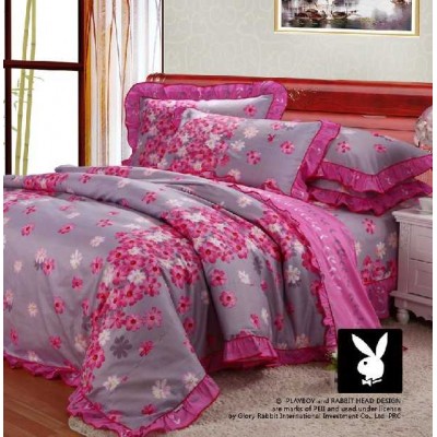 http://www.orientmoon.com/22048-thickbox/playboy-4-piece-pink-flower-bedding-set.jpg