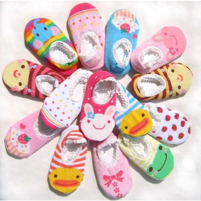 http://www.orientmoon.com/22524-thickbox/new-arrival-baby-cartoon-antislip-floor-socks.jpg