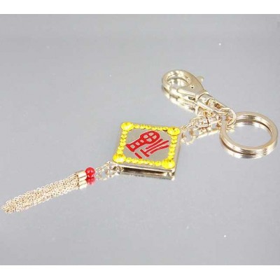 http://www.orientmoon.com/24114-thickbox/stylish-chinese-pattern-diamonds-keychain.jpg