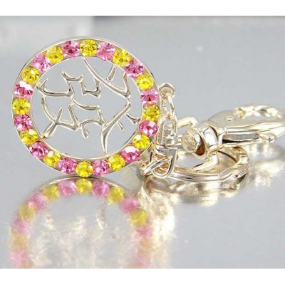 http://www.orientmoon.com/24125-thickbox/stylish-chinese-pattern-diamonds-keychain.jpg