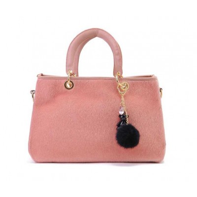 http://www.orientmoon.com/33321-thickbox/elegance-and-luxury-style-shoulder-bag.jpg