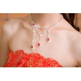 Wholesale - Simple Shiny Design Alloy & Rhinestone Women's Jewelry Set Including Necklace, Earrings