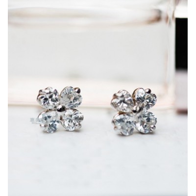 http://www.orientmoon.com/48125-thickbox/zircons-four-leaf-clover-silver-plating-earring.jpg