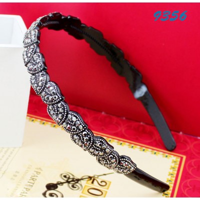 http://www.orientmoon.com/49888-thickbox/crystal-leaves-style-hairband-with-swarovski-elements-9356.jpg