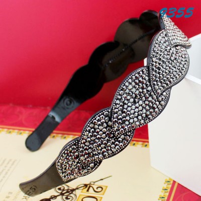 http://www.orientmoon.com/49917-thickbox/broad-crystal-leaves-style-hairband-with-swarovski-elements-9355.jpg