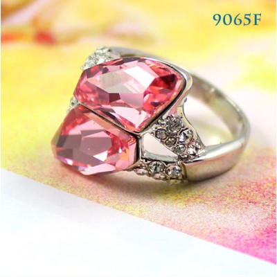 http://www.orientmoon.com/49936-thickbox/crystal-big-gem-style-ring-with-swarovski-elements-9065f.jpg