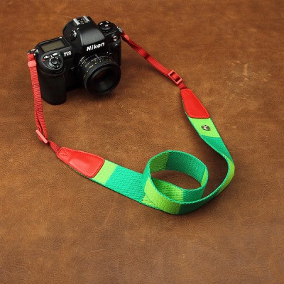 http://www.orientmoon.com/56421-thickbox/shoulder-strap-for-slr-camera-universal-type-olive-green-cam8177-2.jpg