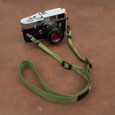 http://www.orientmoon.com/56483-thickbox/shoulder-strap-for-slr-camera-universal-type-willow-green-cam1860.jpg