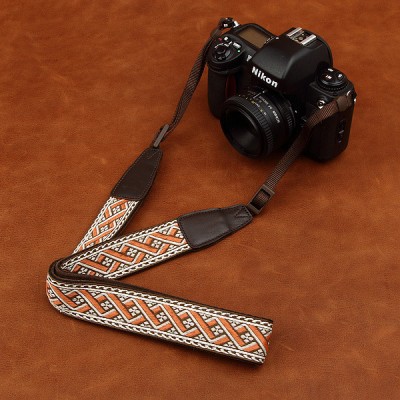 http://www.orientmoon.com/56533-thickbox/shoulder-strap-for-slr-camera-universal-type-embroidery-series-cam8443.jpg