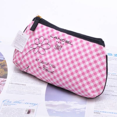 http://www.orientmoon.com/58921-thickbox/lovely-cotton-cute-lattice-pattern-cosmetic-bag-pink.jpg