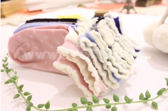Stylish Women Lace Polyester Socks 2 Pairs