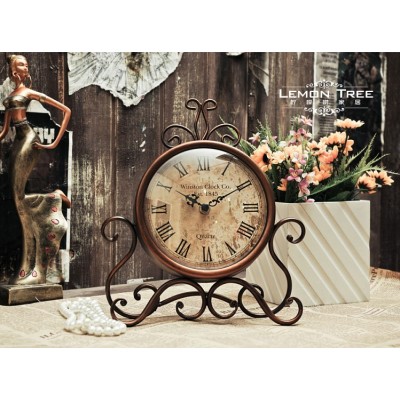 http://www.orientmoon.com/66569-thickbox/european-vintage-style-clock-pattern-family-artware-6.jpg