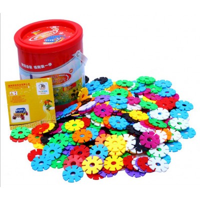 http://www.orientmoon.com/69633-thickbox/320-pcs-small-size-snowflakes-educational-toy-children-s-gift.jpg
