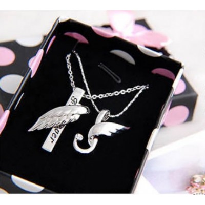 http://www.orientmoon.com/70199-thickbox/stylish-couple-pattern-necklace-5098.jpg