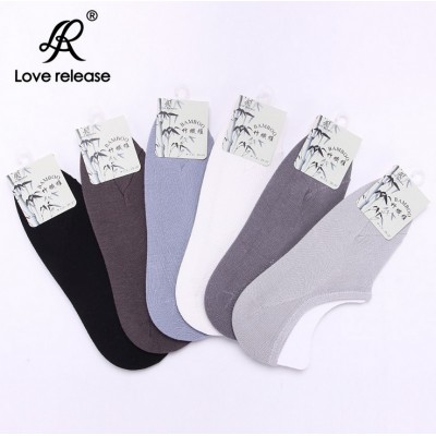http://www.orientmoon.com/71971-thickbox/free-shipping-hot-sale-summer-men-s-invisible-soild-color-bamboo-causal-cotton-ankle-socks-boat-socks-10-pairs-lot-one-color.jpg